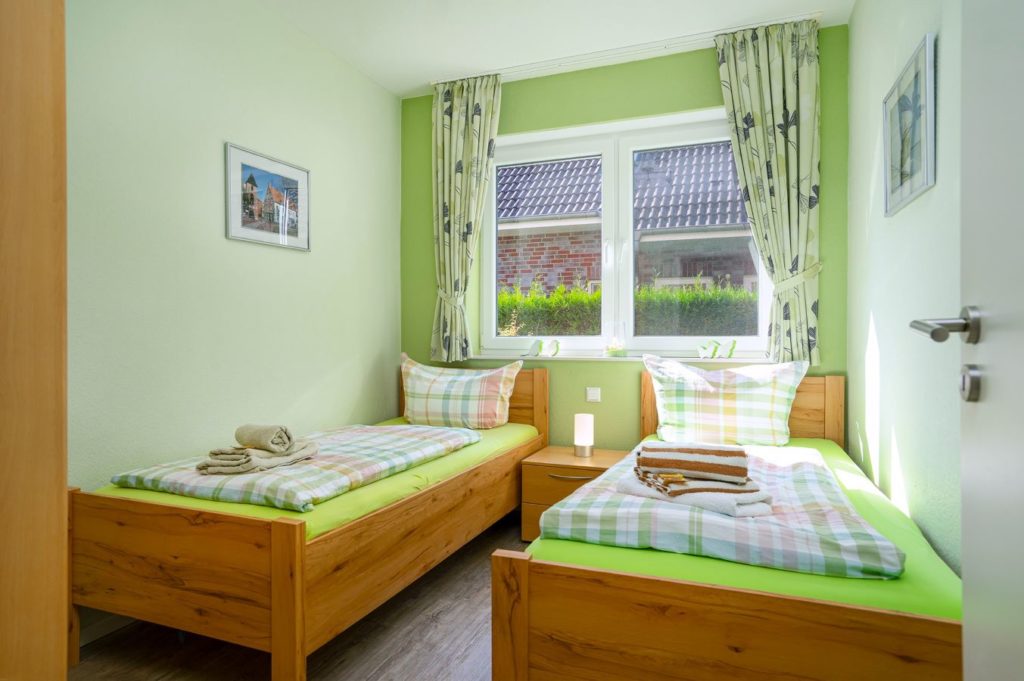 Schlafzimmer 2 mit Einzelbetten